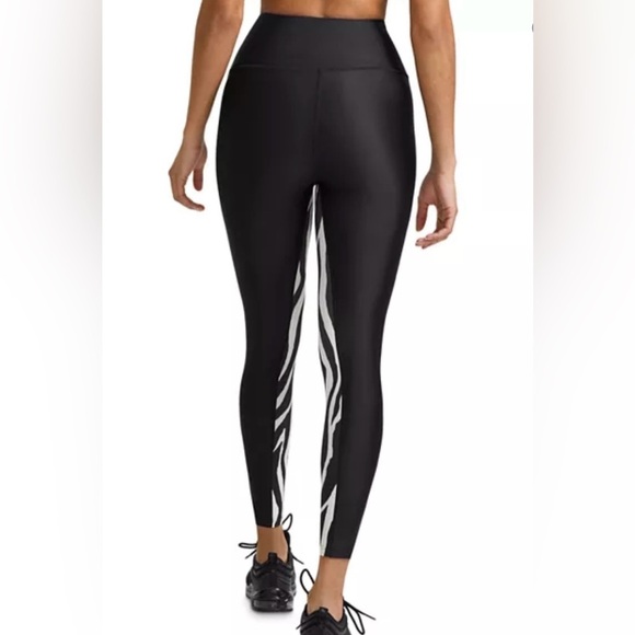 P.E. NATION Rematch Zebra Sports Bra and Workout Leggings SET REVOLVE Yoga - Picture 8 of 10